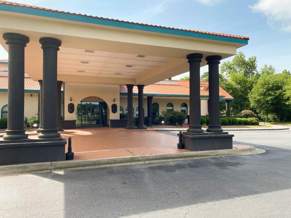 Motel 6 Savannah Ga Gateway & I95 Luaran gambar
